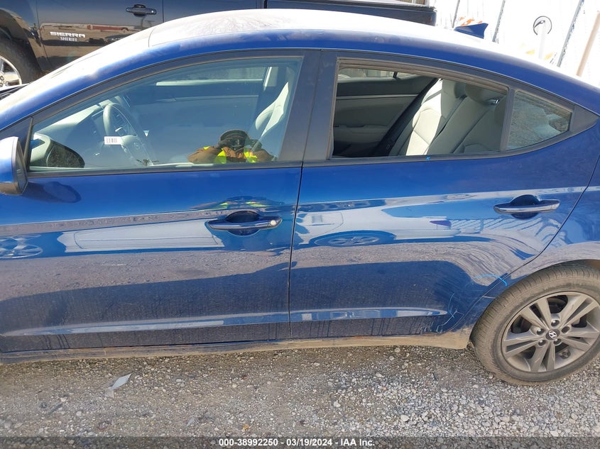VIN 5NPD84LFXJH273226 2018 HYUNDAI ELANTRA SEL