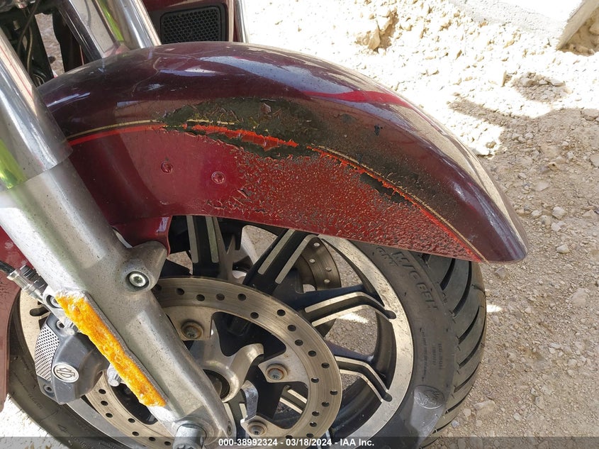 2017 HARLEY-DAVIDSON FLTRU - 1HD1KGD19HB632469