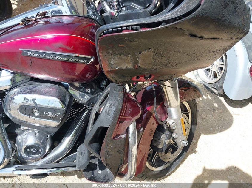 2017 HARLEY-DAVIDSON FLTRU - 1HD1KGD19HB632469