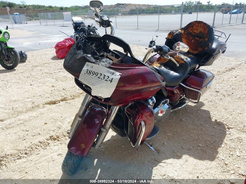 2017 HARLEY-DAVIDSON FLTRU - 1HD1KGD19HB632469