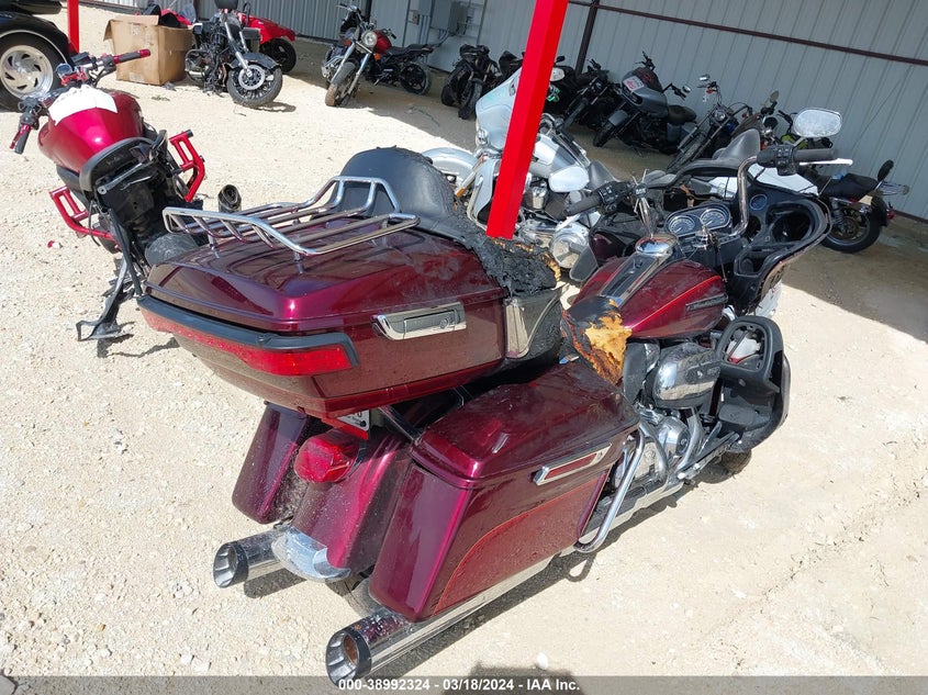 2017 HARLEY-DAVIDSON FLTRU - 1HD1KGD19HB632469