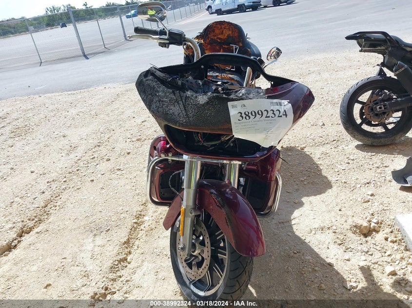 2017 HARLEY-DAVIDSON FLTRU - 1HD1KGD19HB632469