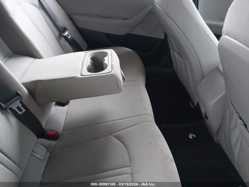 VIN 5NPE24AF9HH561564 2017 HYUNDAI SONATA SE