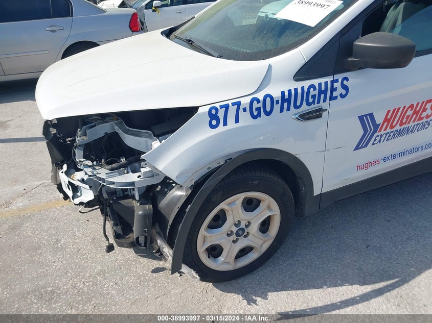 VIN 1FMCU0F76KUC34575 2019 FORD ESCAPE S