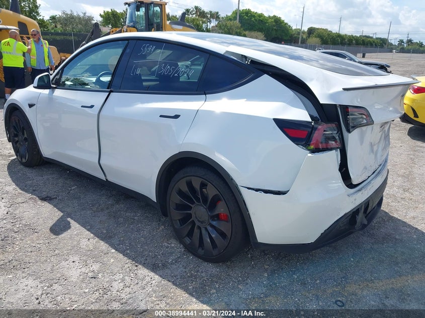 VIN 7SAYGDEF3NF325076 2022 TESLA MODEL Y