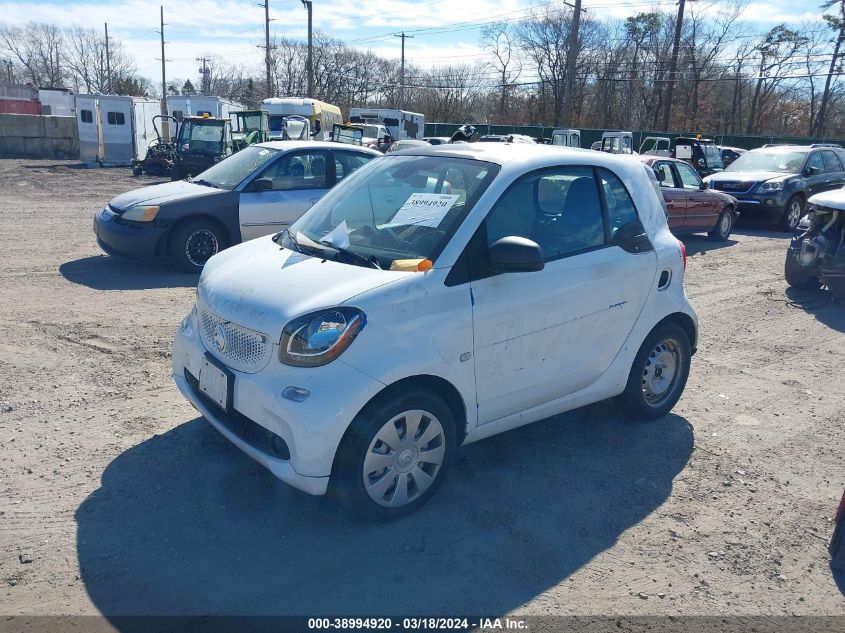 WMEFJ5DA1GK104438 | 2016 SMART FORTWO