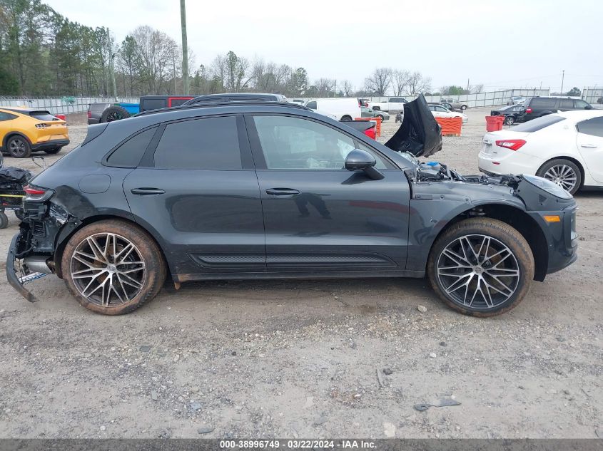 2024 Porsche Macan T VIN: WP1AA2A54RLB04878 Lot: 38996749