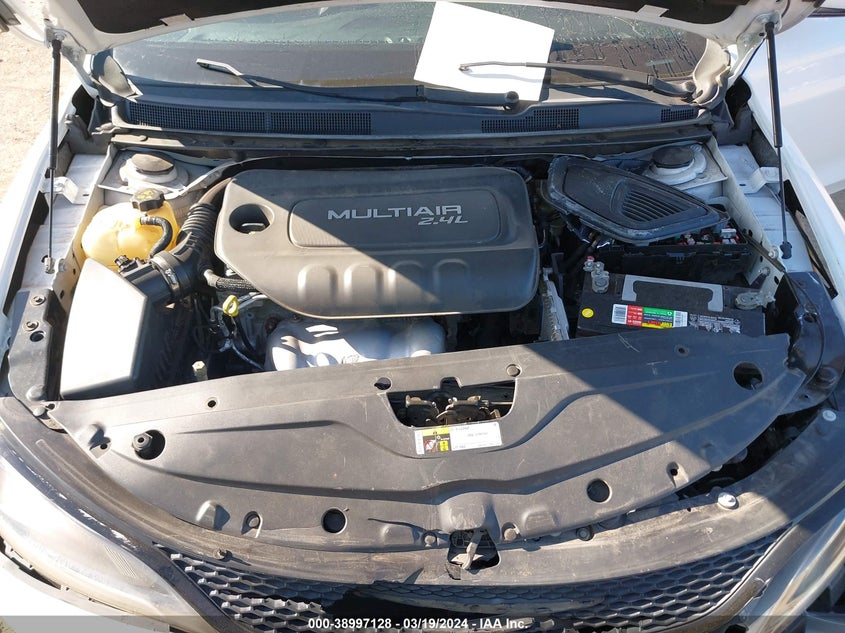 2015 CHRYSLER 200 S - 1C3CCCBB9FN675835