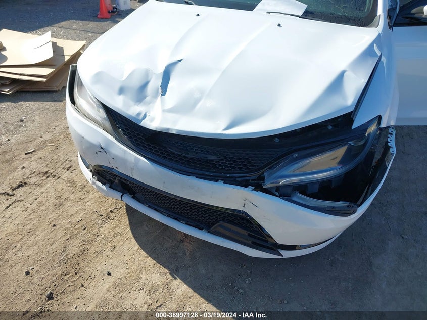 2015 CHRYSLER 200 S - 1C3CCCBB9FN675835