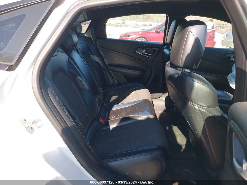 2015 CHRYSLER 200 S - 1C3CCCBB9FN675835