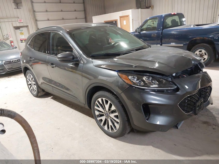 VIN 1FMCU9J96LUB30991 2020 FORD ESCAPE TITANIUM