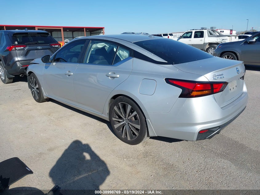 VIN 1N4BL4CV2KC184444 2019 NISSAN ALTIMA SR