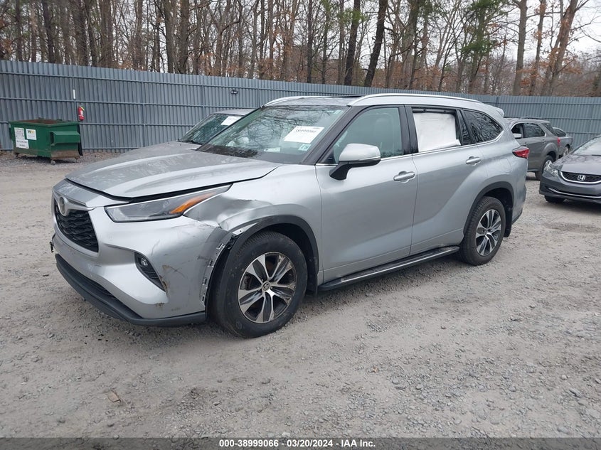 VIN 5TDHZRBH1MS075308 2021 TOYOTA HIGHLANDER XLE
