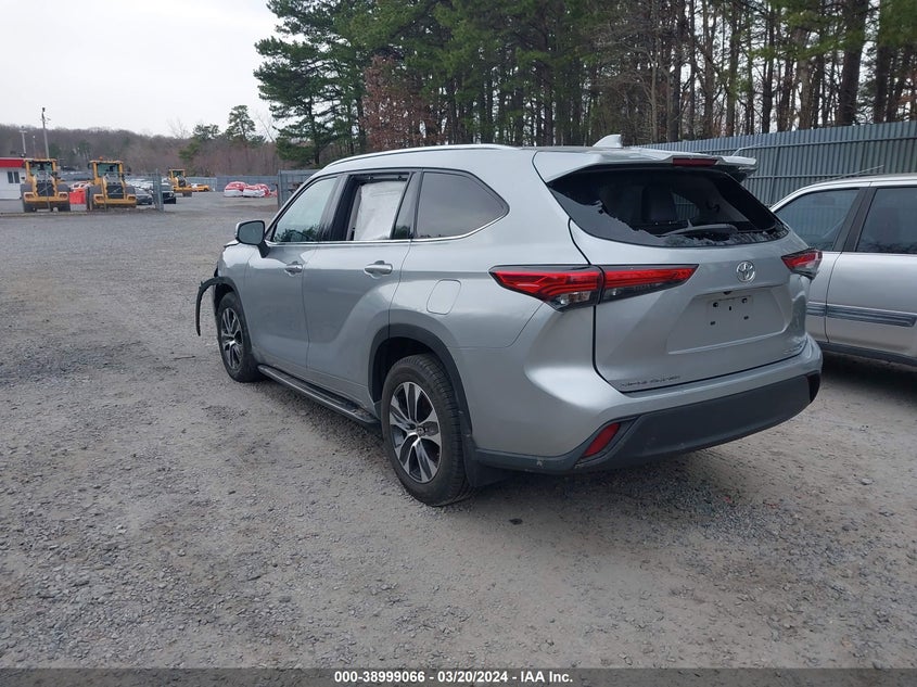 VIN 5TDHZRBH1MS075308 2021 TOYOTA HIGHLANDER XLE