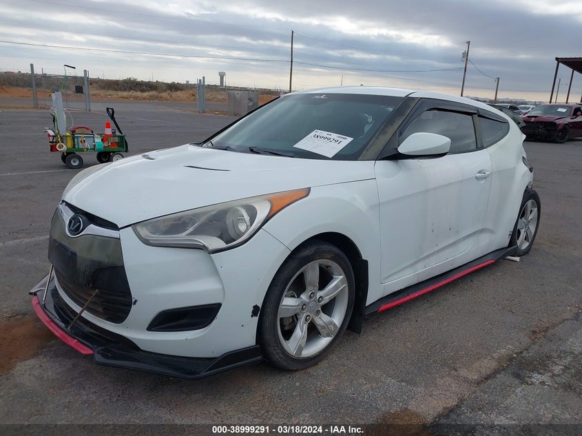 2014 Hyundai Veloster Base W/Gray VIN: KMHTC6AD7EU213340 Lot: 38999291