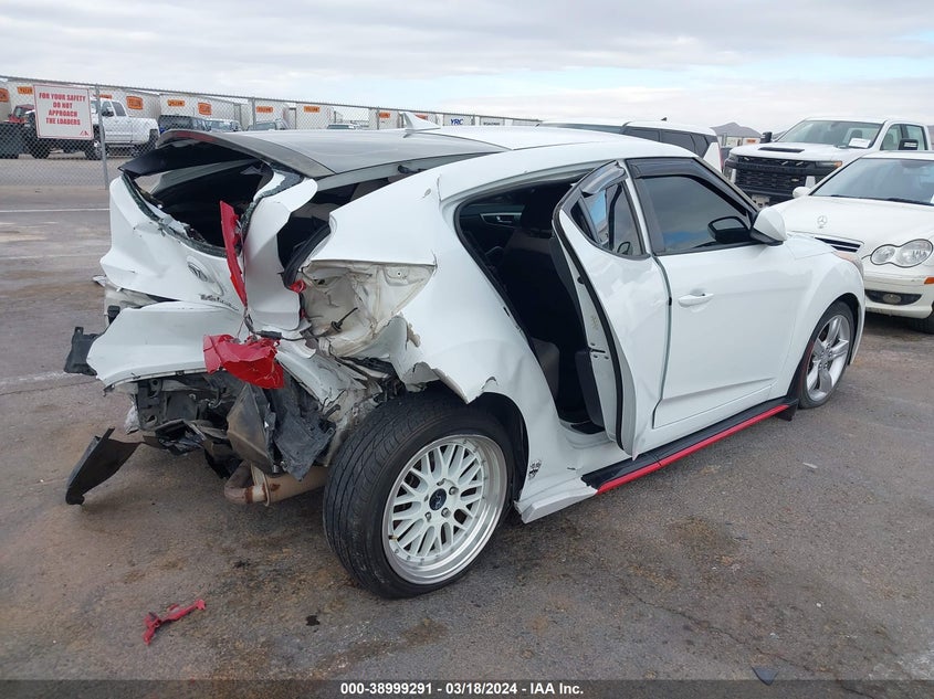 2014 Hyundai Veloster Base W/Gray VIN: KMHTC6AD7EU213340 Lot: 38999291