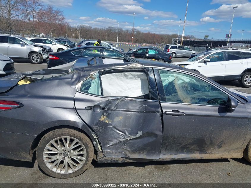 2018 TOYOTA CAMRY XLE - 4T1B11HK0JU024306