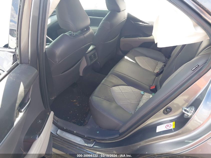 2018 TOYOTA CAMRY XLE - 4T1B11HK0JU024306