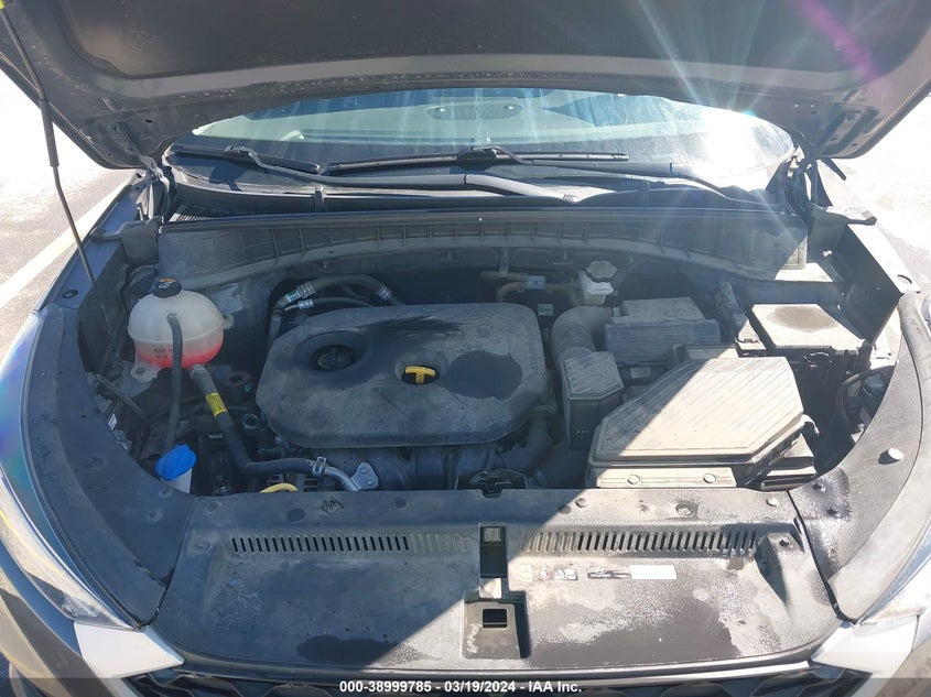 VIN: KM8J33A40MU366176 2021 HYUNDAI TUCSON VALUE