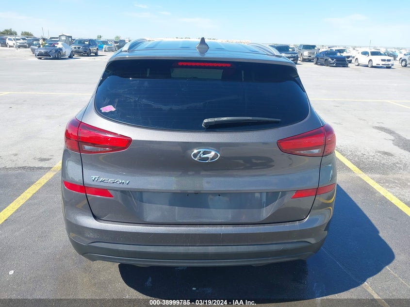 VIN: KM8J33A40MU366176 2021 HYUNDAI TUCSON VALUE