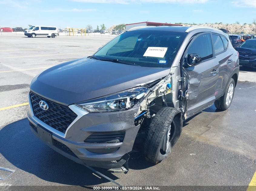 VIN: KM8J33A40MU366176 2021 HYUNDAI TUCSON VALUE