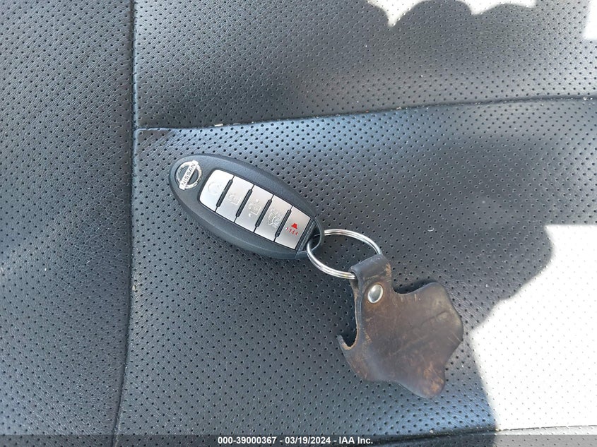 2017 NISSAN ROGUE SL - 5N1AT2MT2HC876571