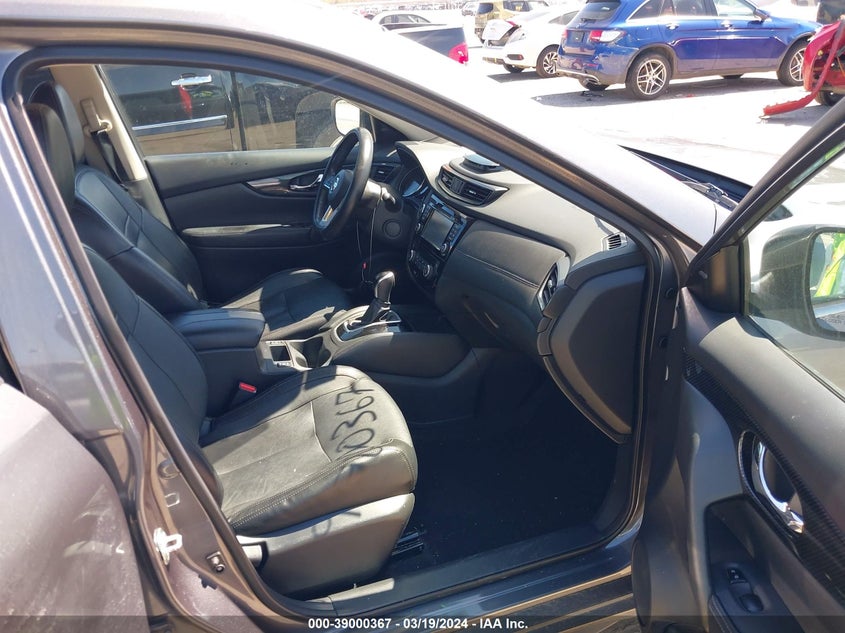 2017 NISSAN ROGUE SL - 5N1AT2MT2HC876571