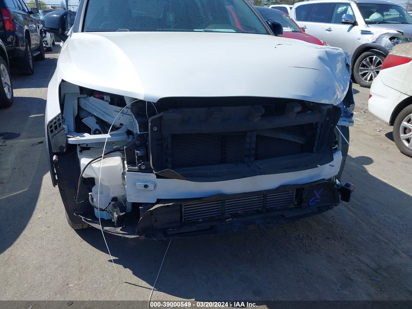 VIN YV4162UM0M2442697 2021 VOLVO XC40 T5 R-DESIGN