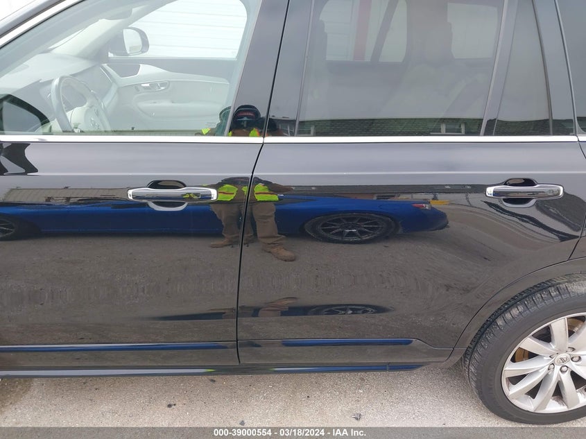 2017 VOLVO XC90 T6 MOMENTUM - YV4A22PK6H1107140