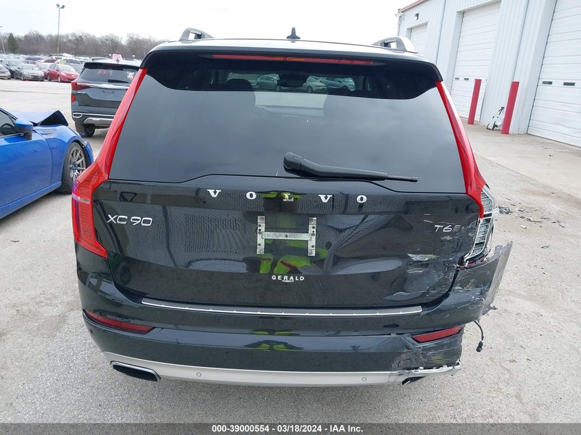 2017 VOLVO XC90 T6 MOMENTUM - YV4A22PK6H1107140