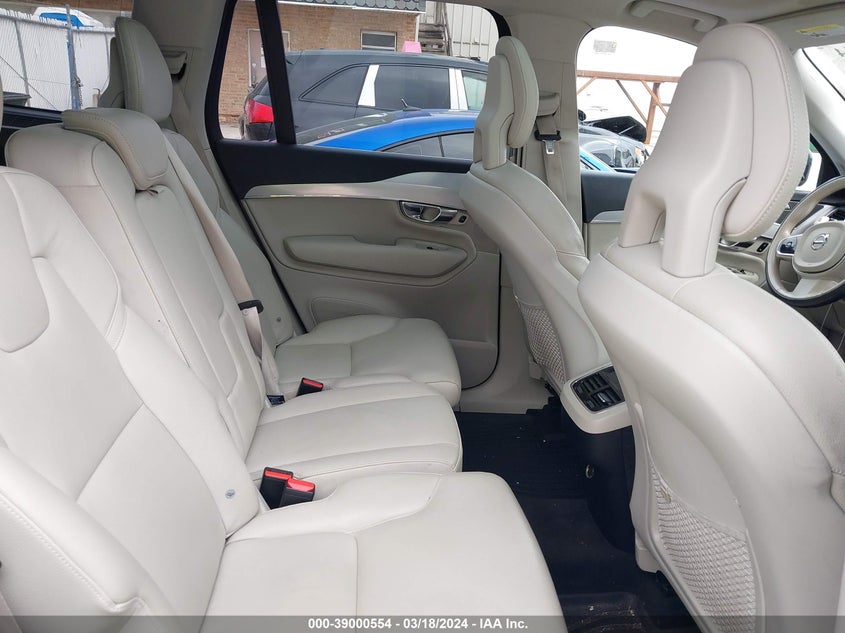 2017 VOLVO XC90 T6 MOMENTUM - YV4A22PK6H1107140