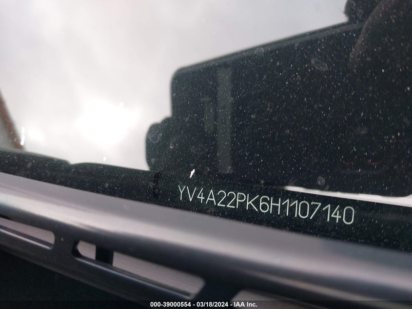 2017 VOLVO XC90 T6 MOMENTUM - YV4A22PK6H1107140