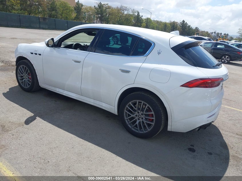 2023 MASERATI GRECALE 2.0L I4   N(VIN: ZN682AVAXP7416108