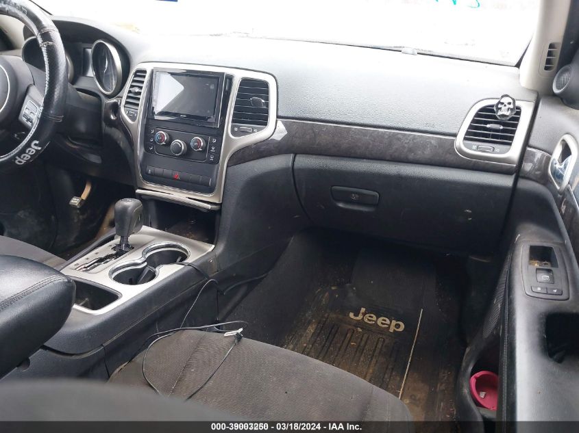 1J4RR4GG6BC546515 2011 Jeep Grand Cherokee Laredo