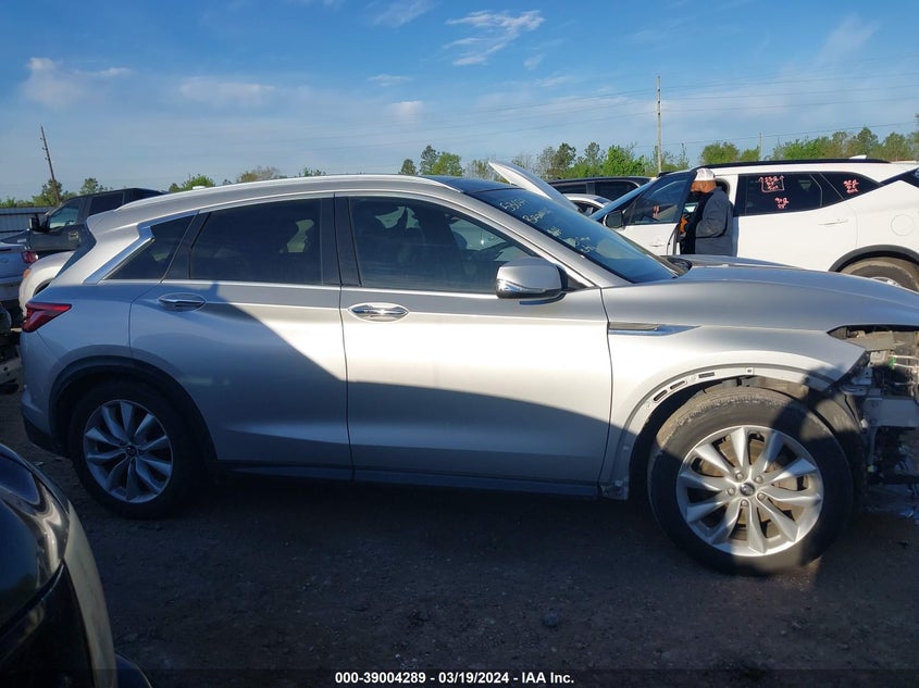 VIN 3PCAJ5M19KF122393 2019 INFINITI QX50 LUXE