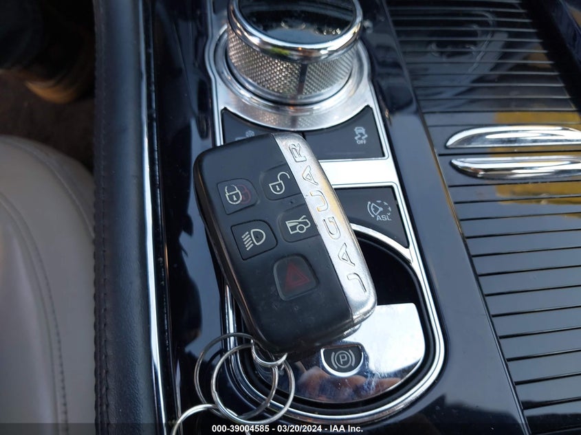 2015 JAGUAR XJ - SAJWA1CZ6F8V83645