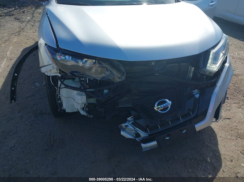2017 NISSAN ROGUE SV - KNMAT2MV1HP522183