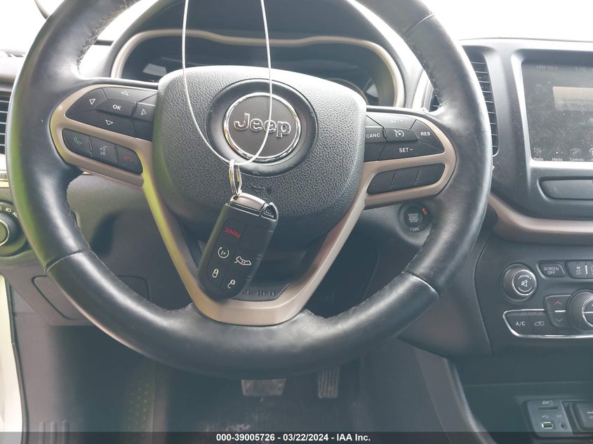 VIN 1C4PJLDS8HW613758 2017 JEEP CHEROKEE LIMITED