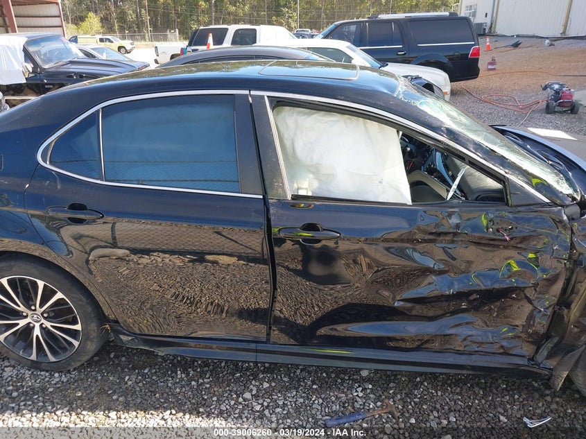 2018 TOYOTA CAMRY SE - 4T1B11HK9JU635385