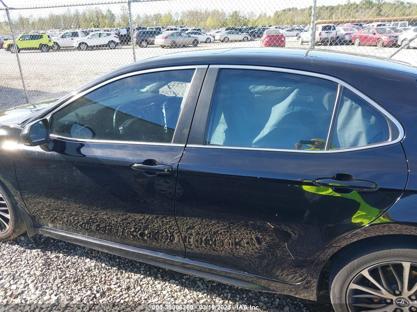 2018 TOYOTA CAMRY SE - 4T1B11HK9JU635385