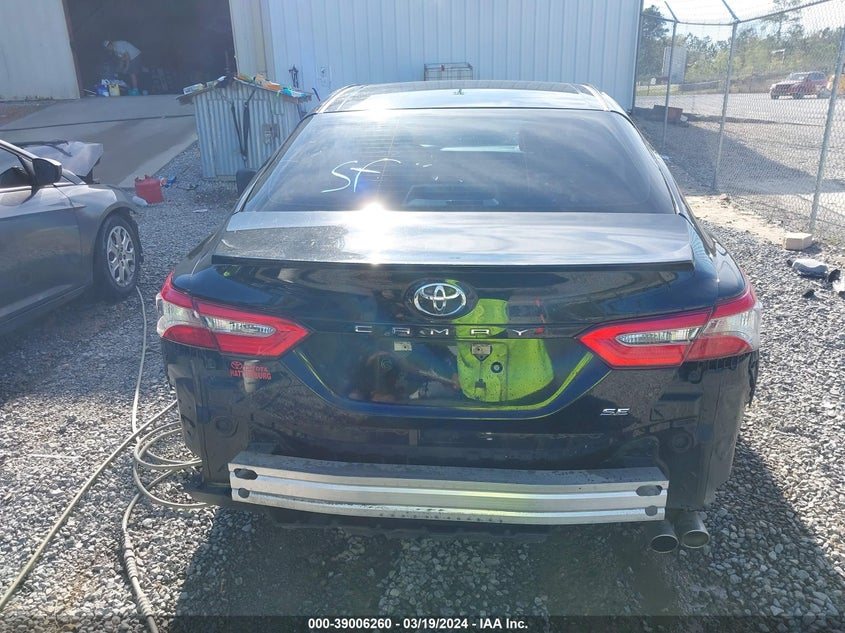 2018 TOYOTA CAMRY SE - 4T1B11HK9JU635385