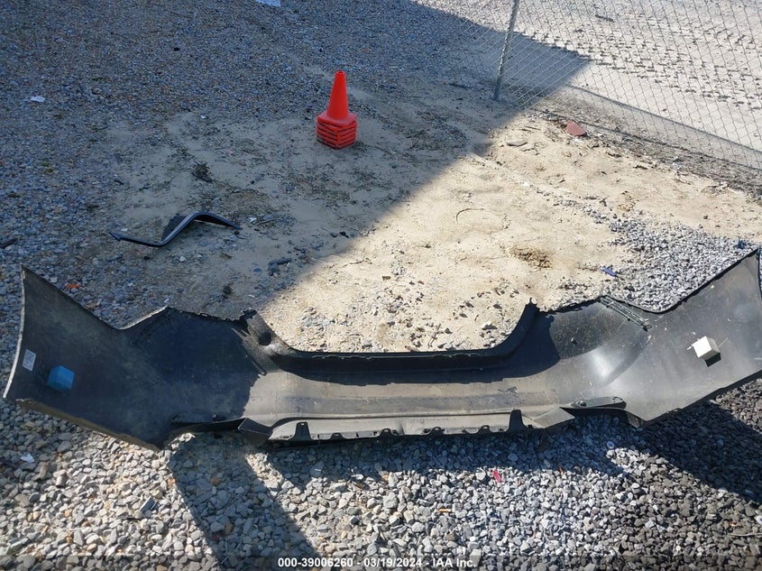 2018 TOYOTA CAMRY SE - 4T1B11HK9JU635385