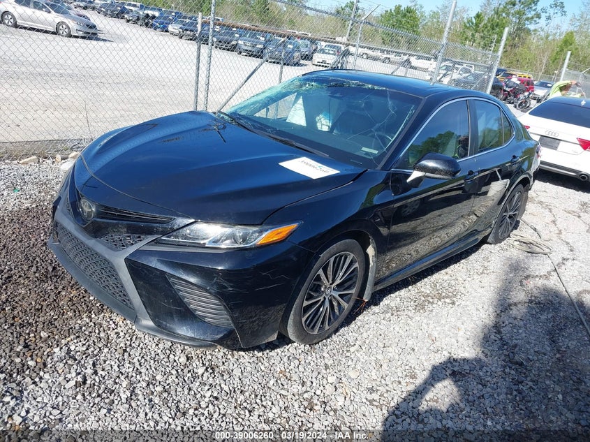 2018 TOYOTA CAMRY SE - 4T1B11HK9JU635385