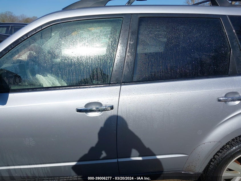 2013 SUBARU FORESTER 2.5X PREMIUM - JF2SHADC9DH431568