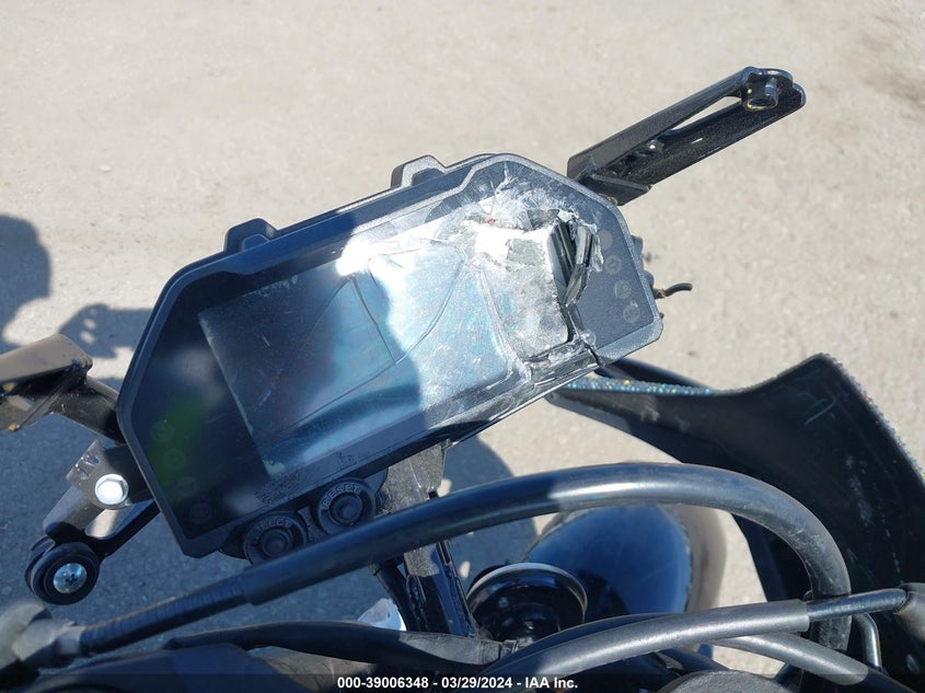 VIN MH3RH18Y4PK010112 2023 YAMAHA YZFR3 A