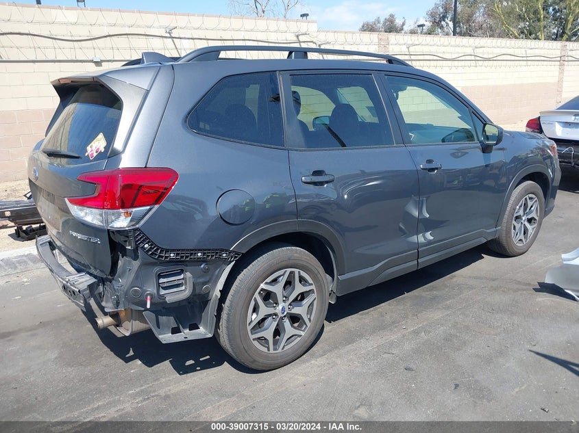 VIN JF2SKAGC7LH577219 2020 SUBARU FORESTER PREMIUM