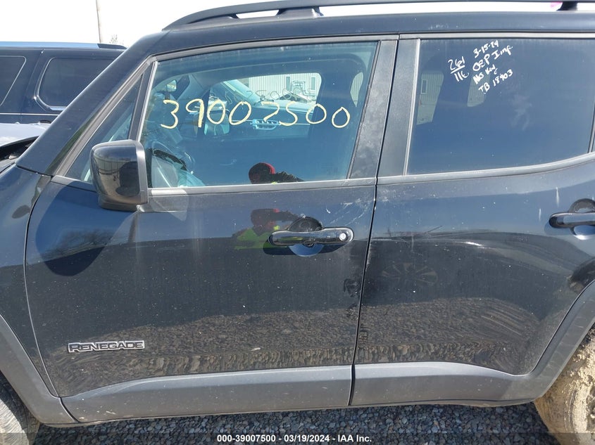 VIN ZACNJBBB1KPK75674 2019 JEEP RENEGADE LATITUDE 4X4
