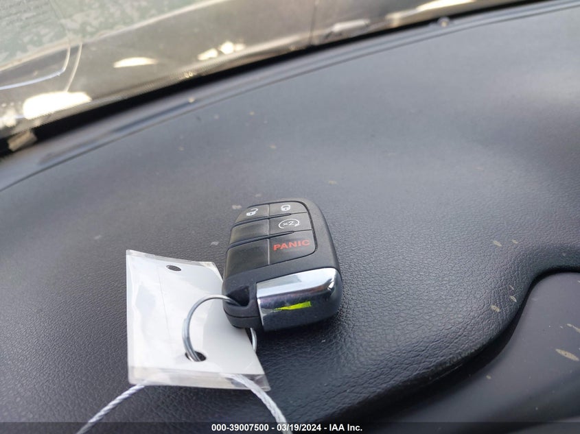 VIN ZACNJBBB1KPK75674 2019 JEEP RENEGADE LATITUDE 4X4