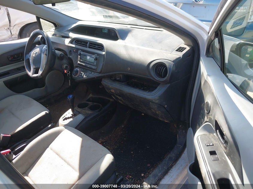 2013 Toyota Prius C One VIN: JTDKDTB34D1540182 Lot: 39007748