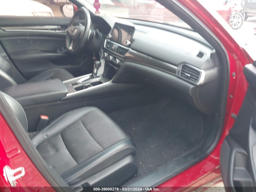 VIN 1HGCV1F38JA065584 2018 HONDA ACCORD SPORT